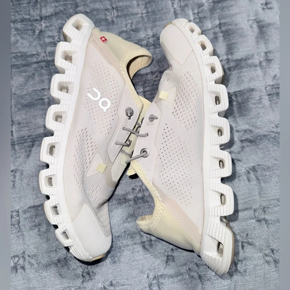 On Running Cloud 5 Coast shoes size 6.5 - Picture 6 of 16